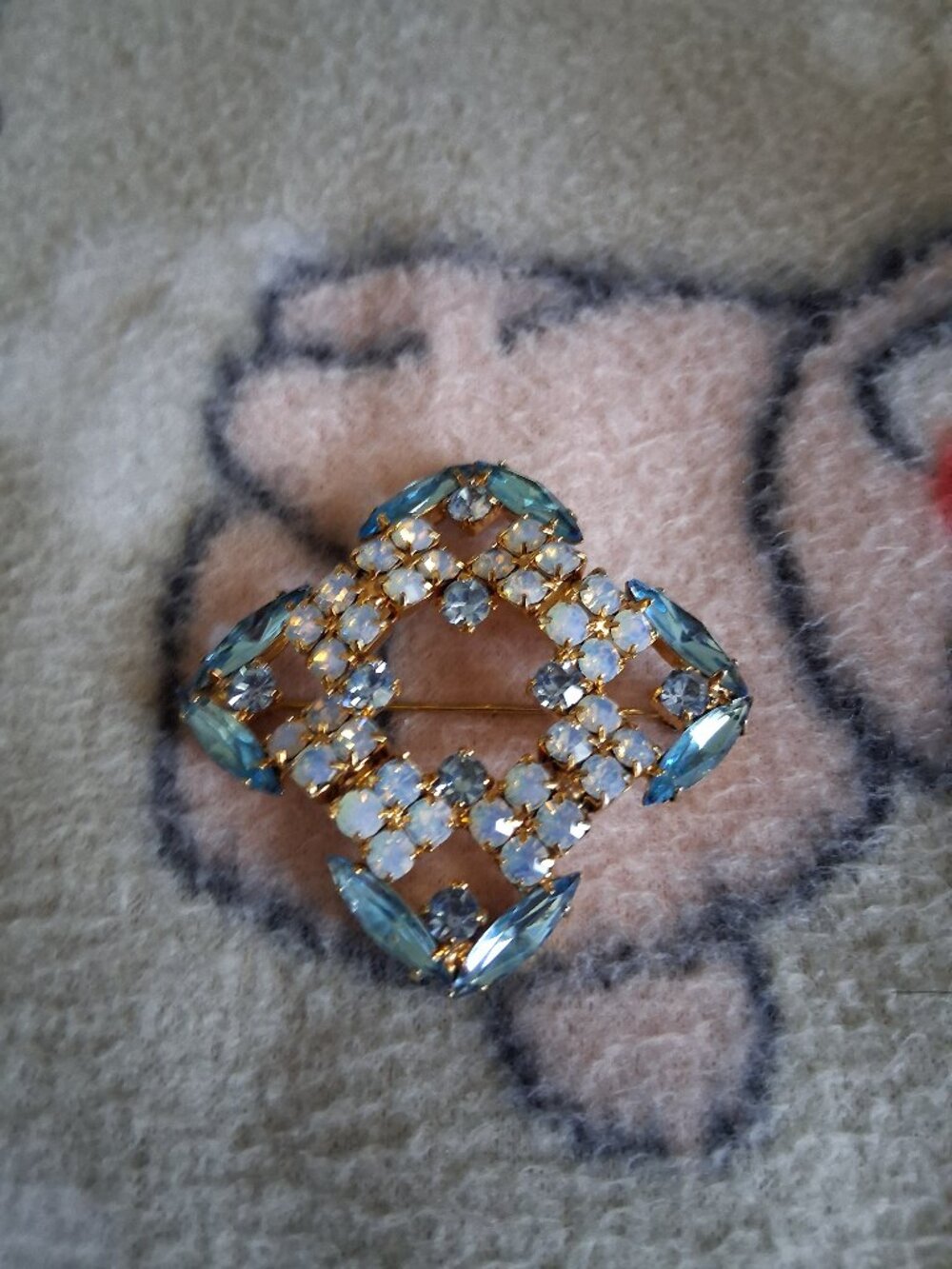 vintage Avon brooch